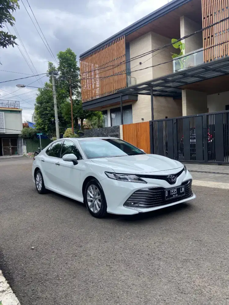 Toyota Camry 2.5 V 2019