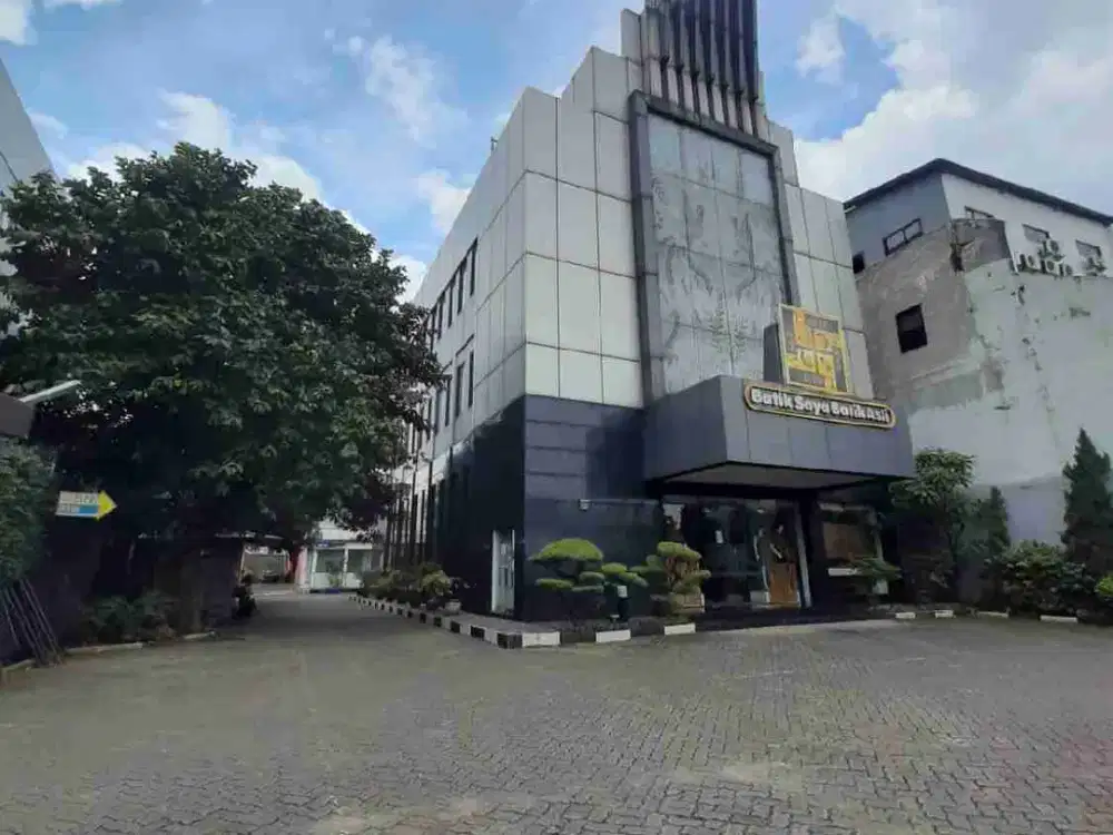 Jual Cepat Area Komersial Strategis dan Eksklusif Siap Usaha di Ir. Juanda Cirendeu Tangerang