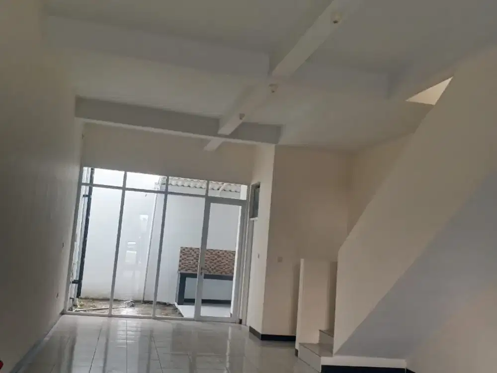 Ruko Siap Pakai Strategis di Taman Kopo Indah 5