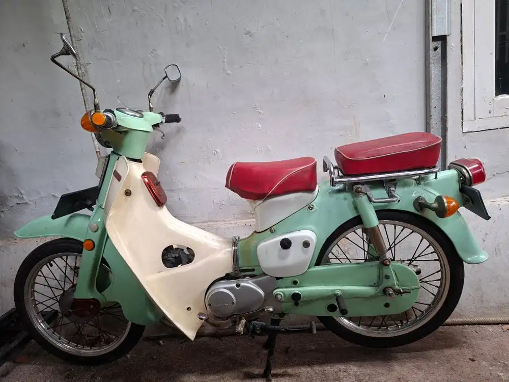 Honda C50 Pispot