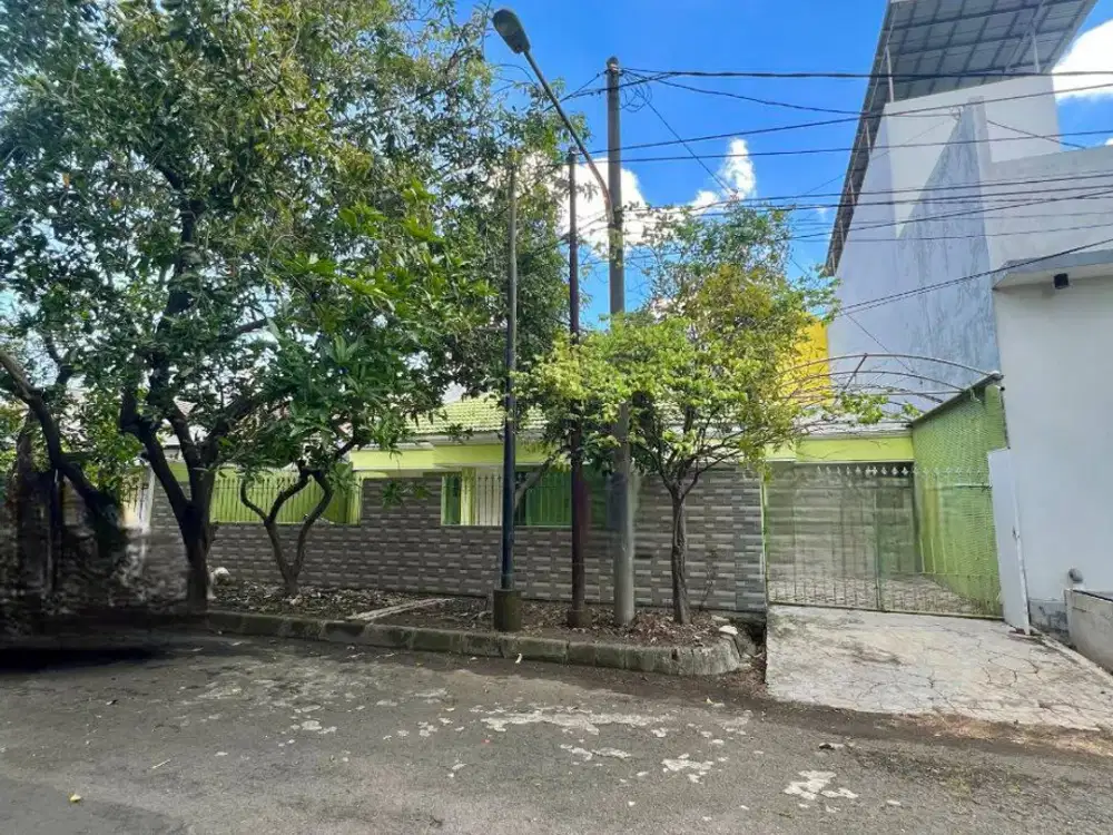 DISEWAKAN RUMAH MEGAH DI RAYA NGINDEN INTAN ROW JLN DOUBLE WAY LEBAR