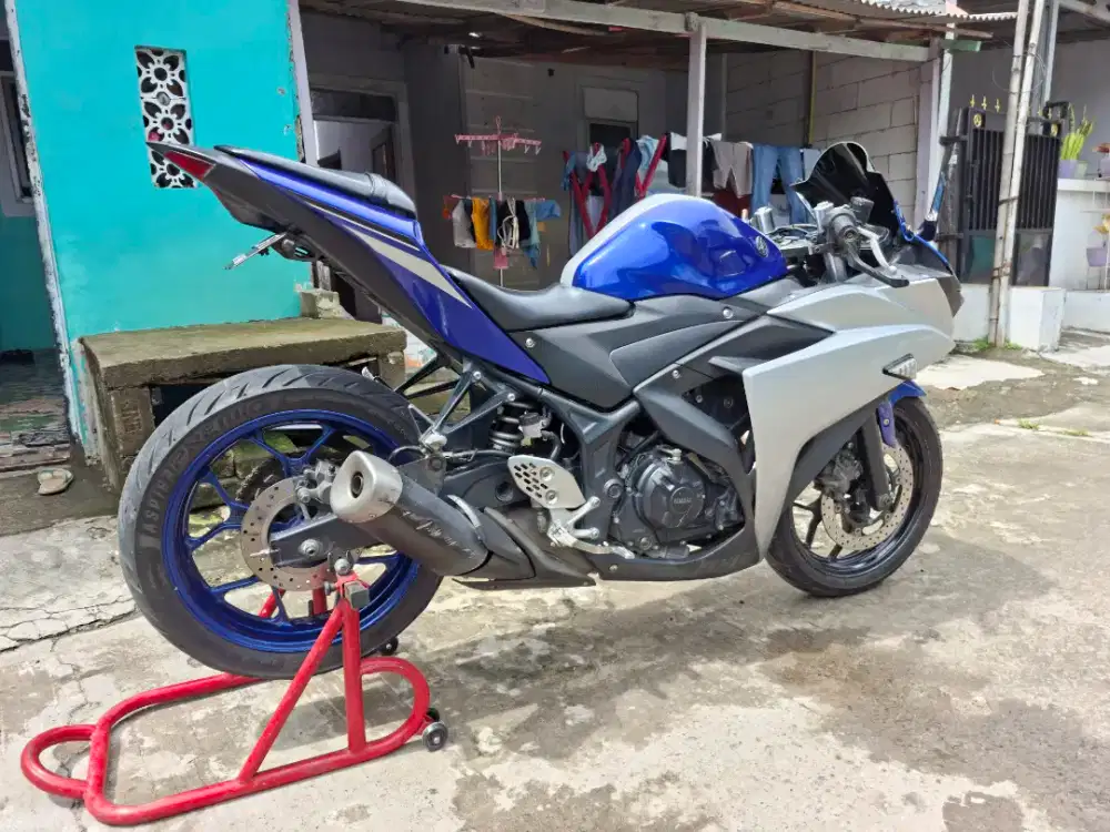 Yamaha R25 tahun 2015