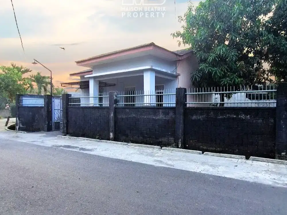 RUMAH POJOK DENGAN TANAH YANG LUAS DAN UDARA YANG ASRI DI PATUMBAK - DELI SERDANG