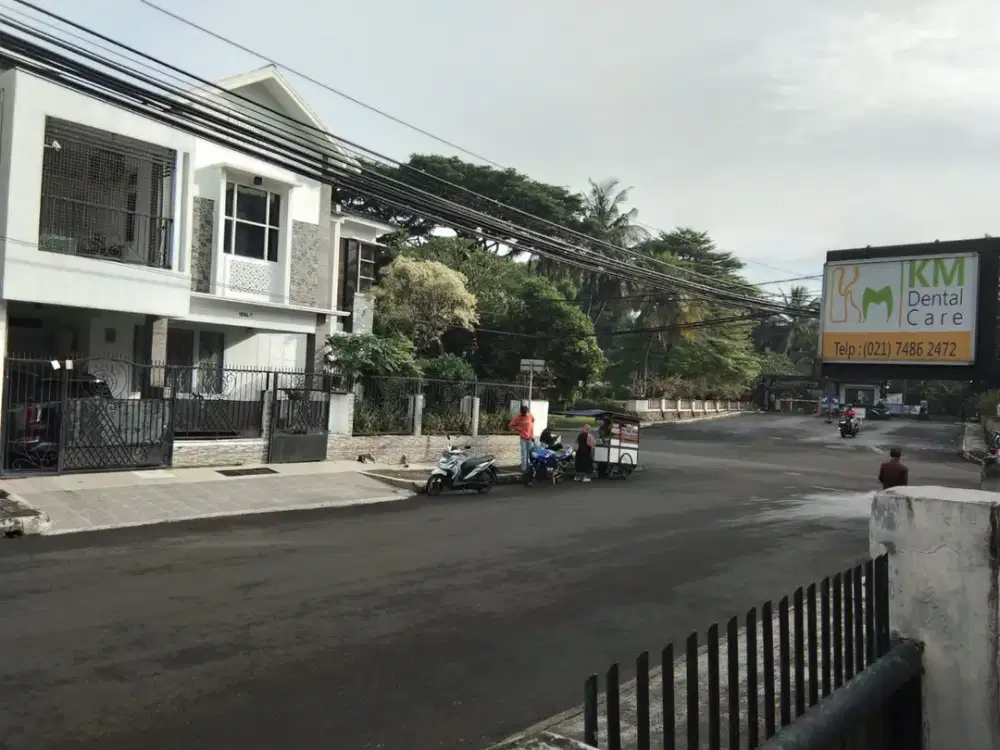 Dijual Rumah Bagus Kasuari Sektor 9 Bintaro