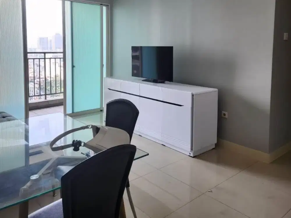 Sewa Apartemen Thamrin Residences 2 Kamar Tidur Lantai Rendah
