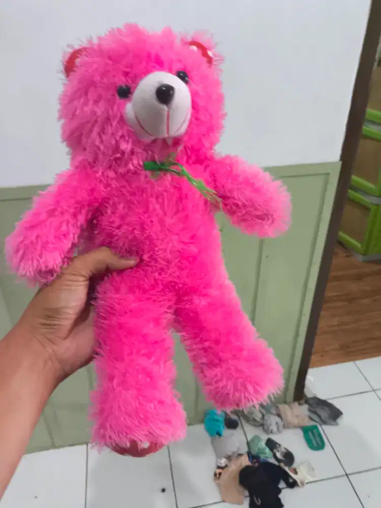 Boneka teddy bear kecil
