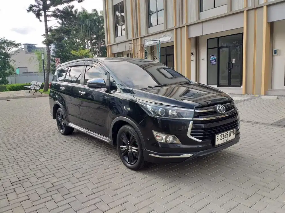 [LOW KM SOLAR] Toyota Kijang Innova Venturer Diesel AT 2018