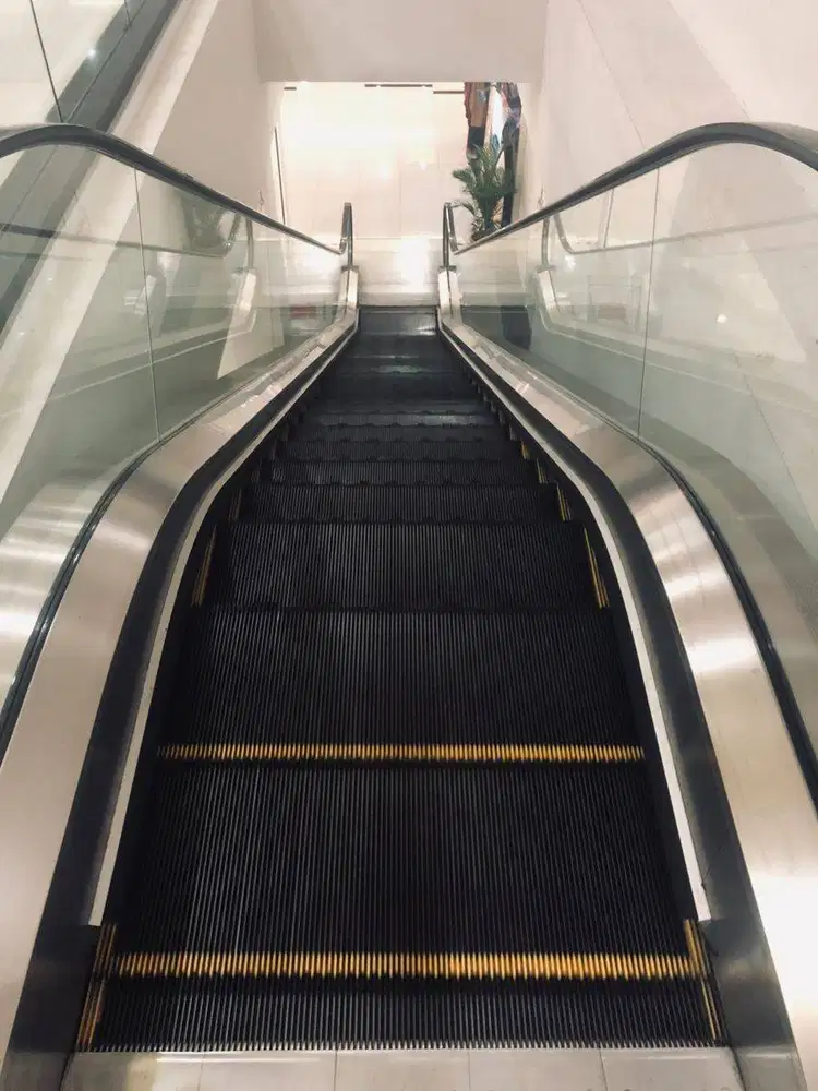 Jasa pemasangan eskalator