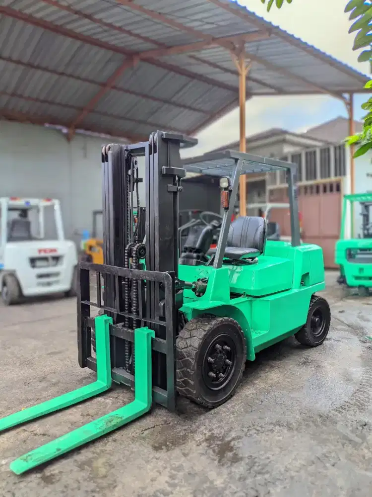 Forklift Mitsubishi 4 Ton,Manual,Tiang Threelift,Mesin S6S,Tahun 2010