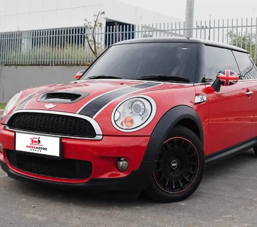 Mini Cooper R56 3 Doors JCW Look 2008