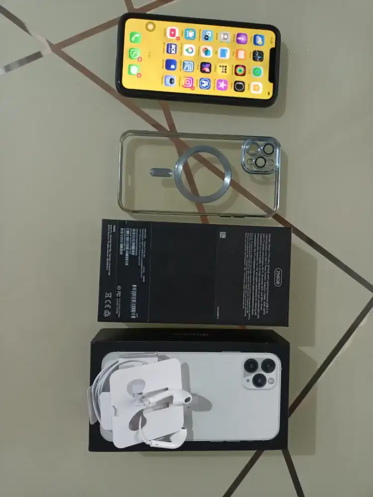 Jual santai iPhone 11 promax 256gb ex inter