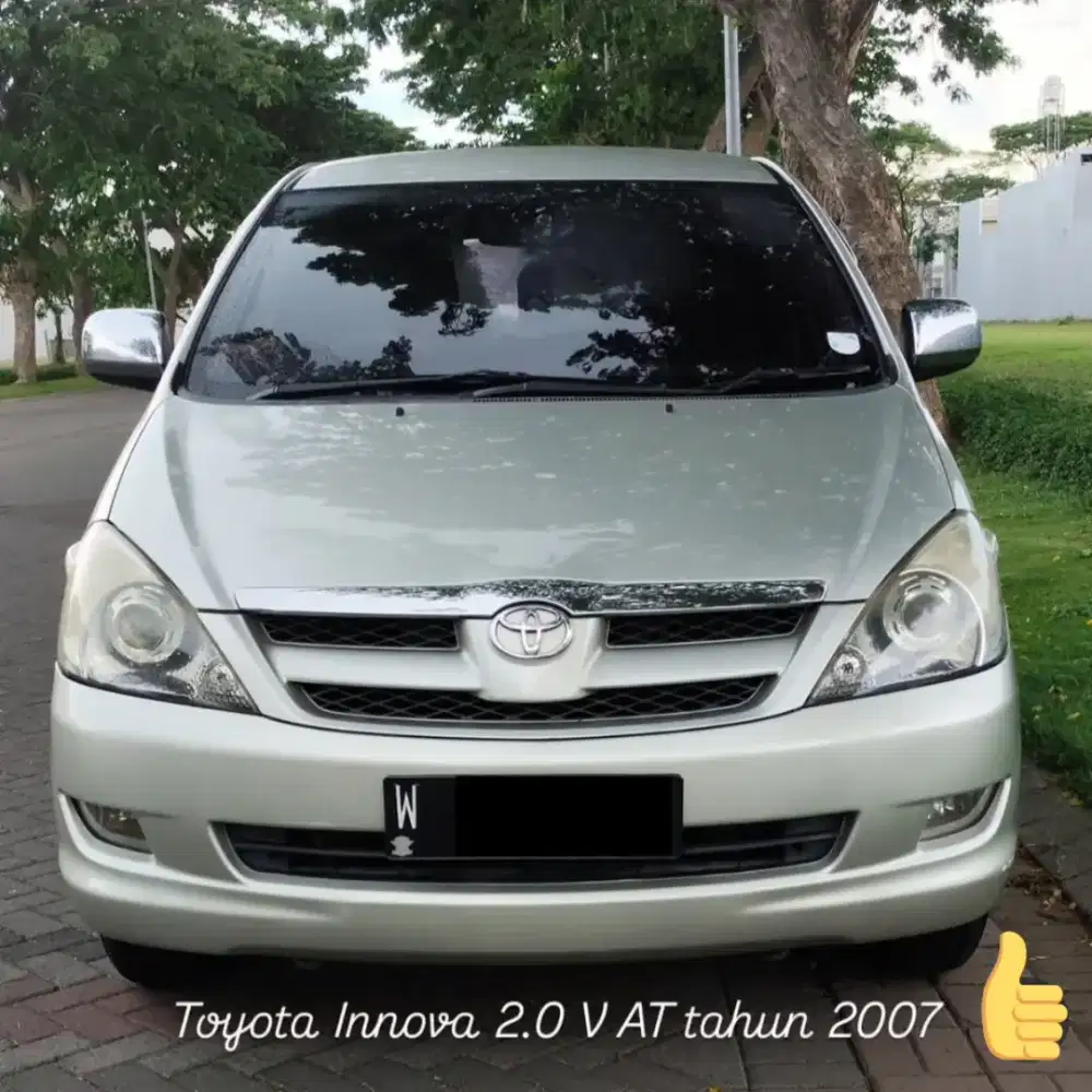 Toyota Kijang Innova V Luxury AT 2.0