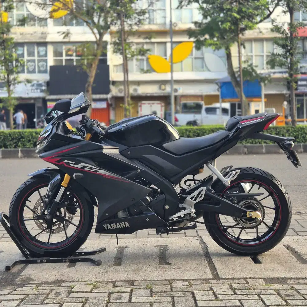 YAMAHA R15 V3 2020 HITAM LOW KM PAJAK HIDUP SIAP NGEBUT