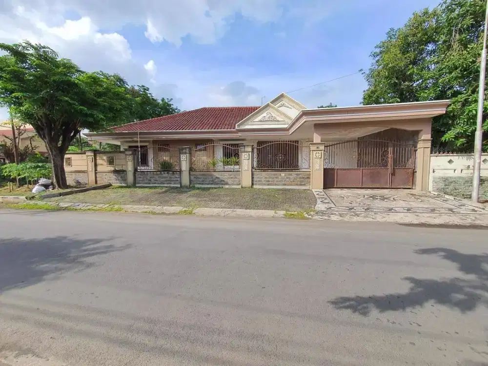 Rumah di Margorejo Indah