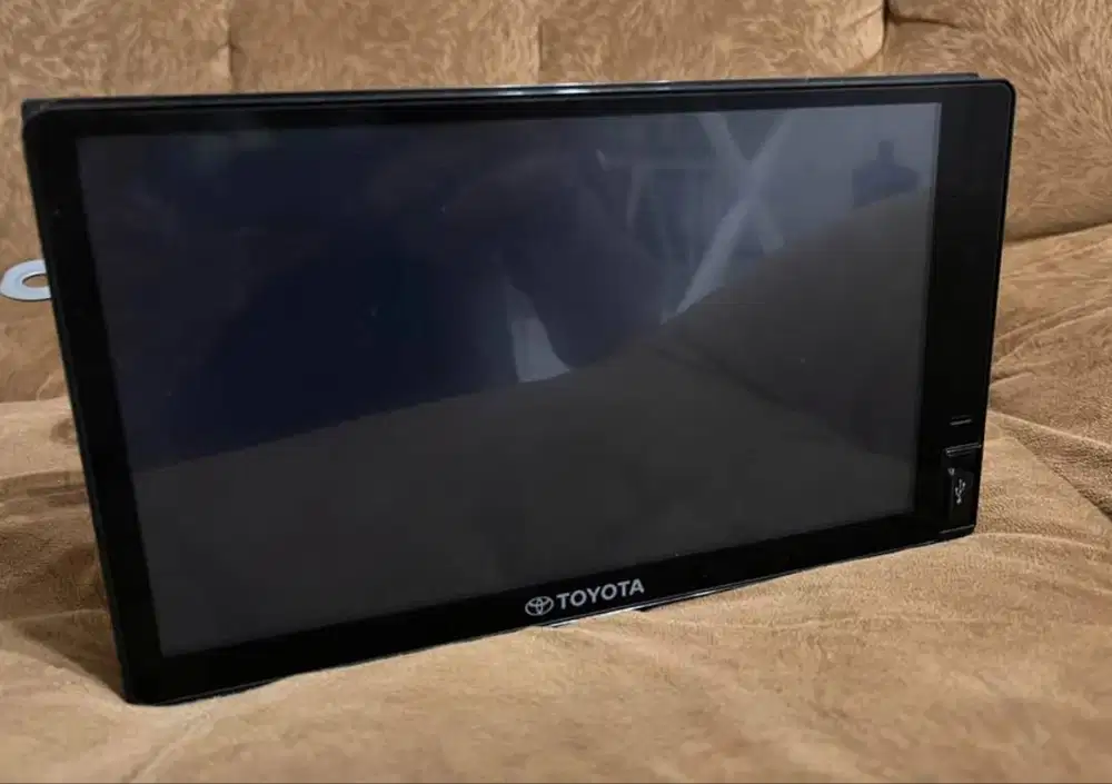 Head Unit OEM Toyota copotan VELOZ Q PNP ke Innova Reborn dan Fortuner