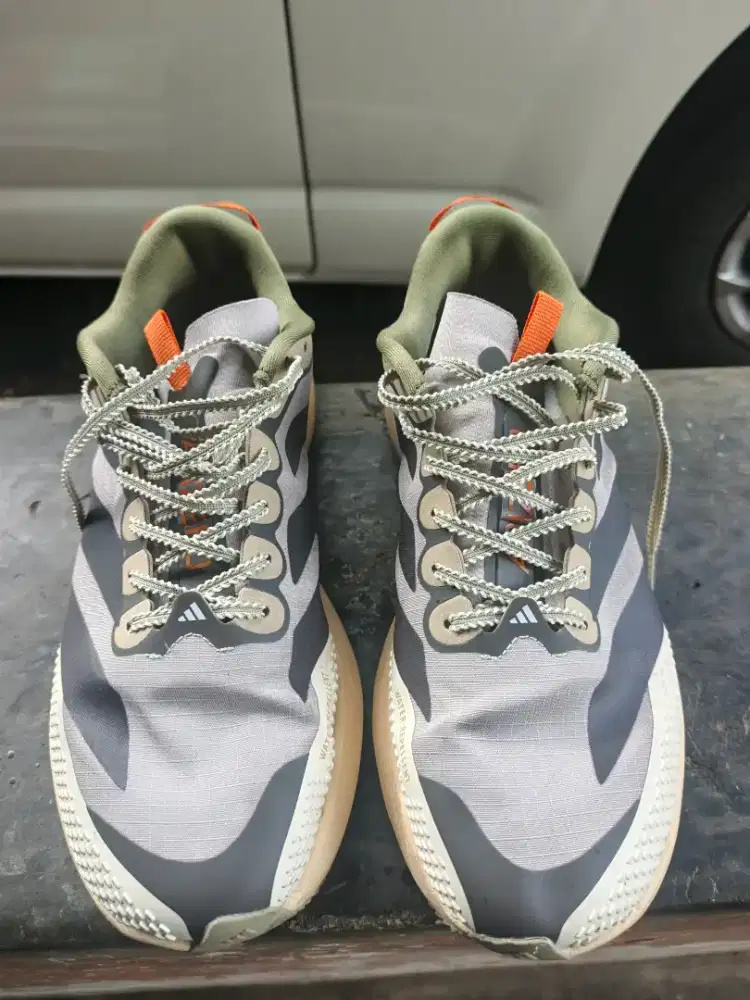 Sepatu adidas adizero Evo SL Atr