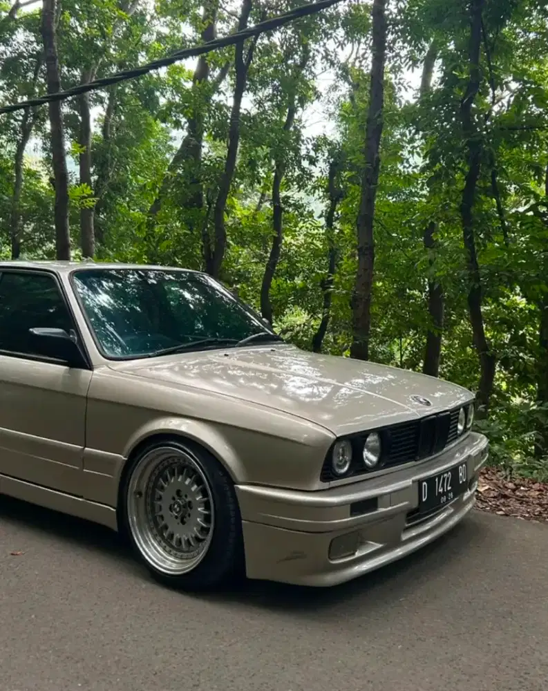 Dijual BMW E30 Full Restorasi Modif