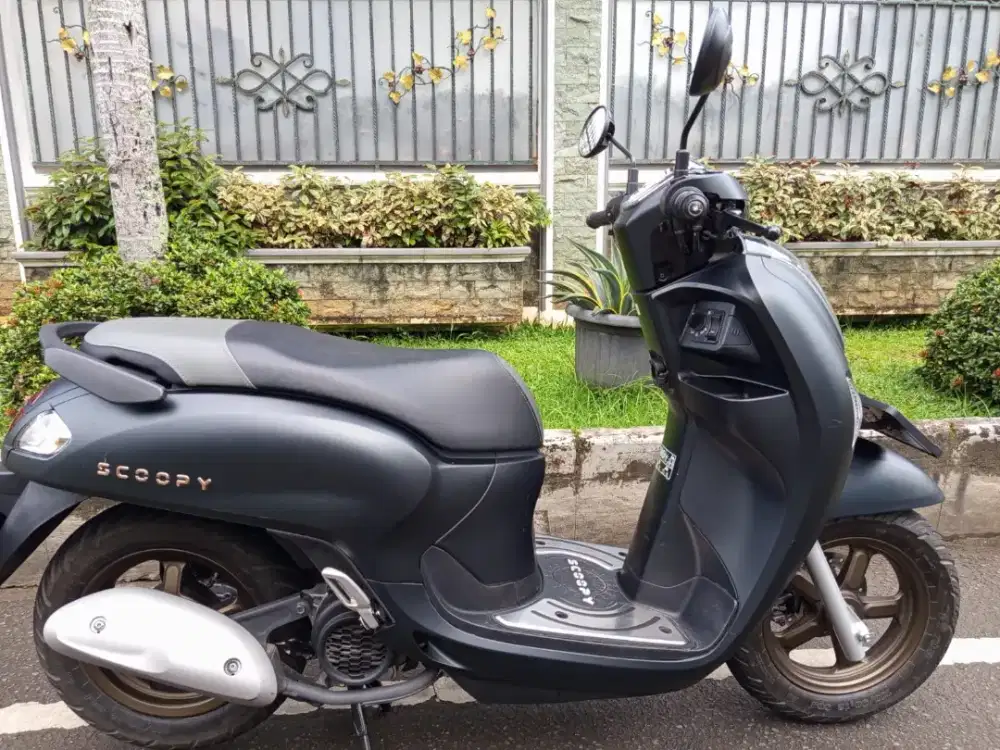 Jual Scoopy prestige 2025 bln 10 plat B DKI Timur