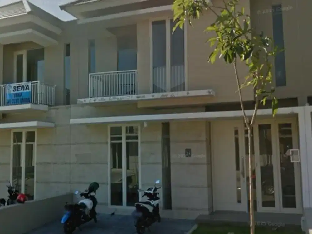 Rumah impian di Greenlake Citraland, Surabaya, kini hadir untuk Anda! Rumah 2 Lantai Siap Huni