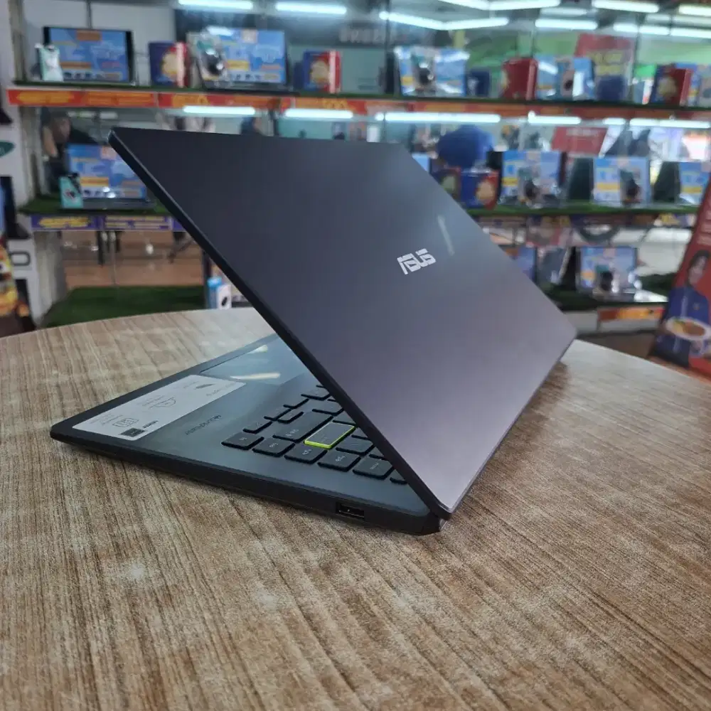 Ausu E41KA Harga terjangkau