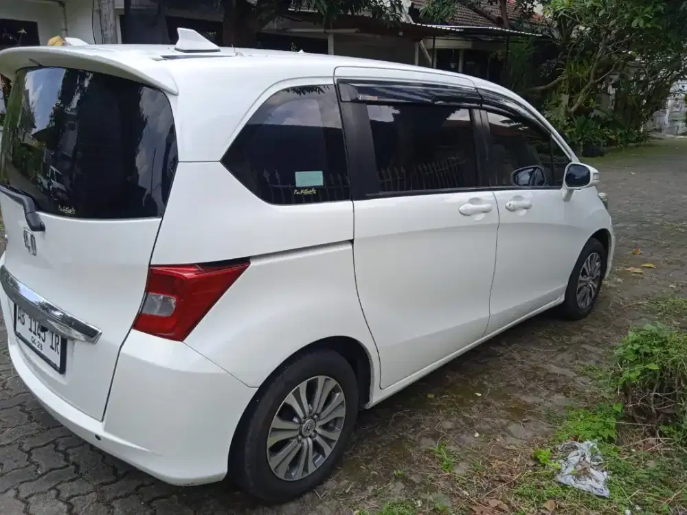 Honda Freed 2013 matic PSD