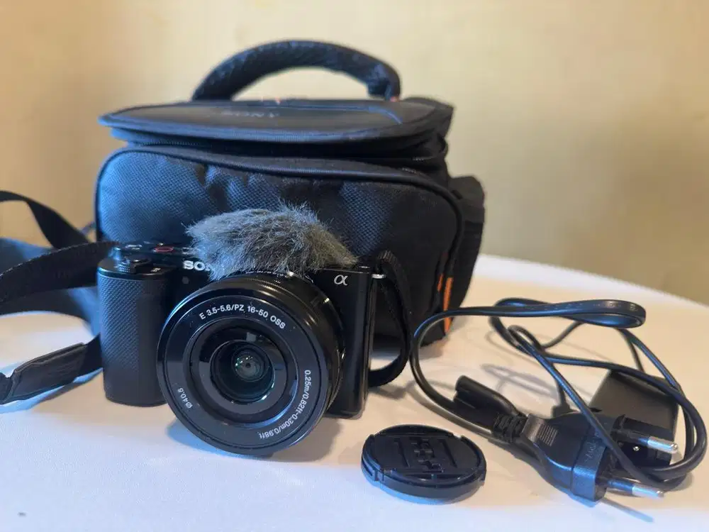 Kamera Sony ZV-E10 Like New 99% Mulus Fullset Box