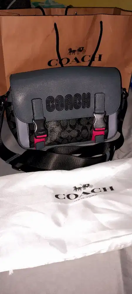 Coach slim bag men