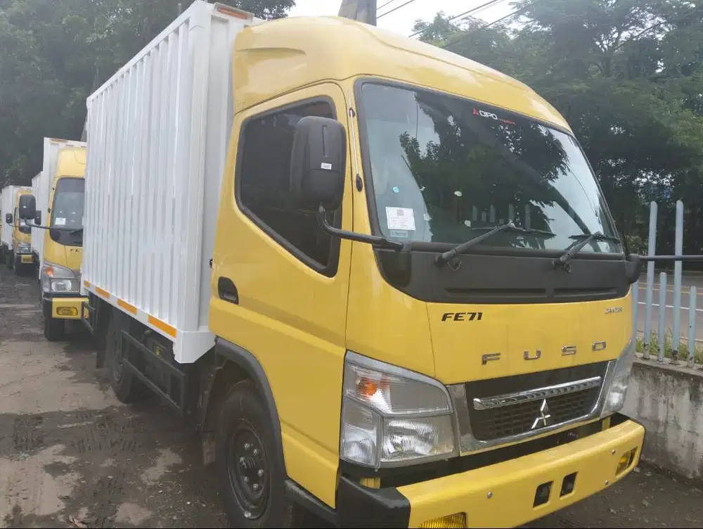 Dijual Mitsubishi canter 4 Ban murah
