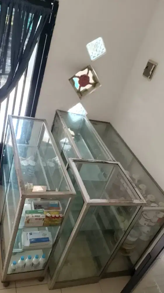 Eltalase rak kaca 4 unit