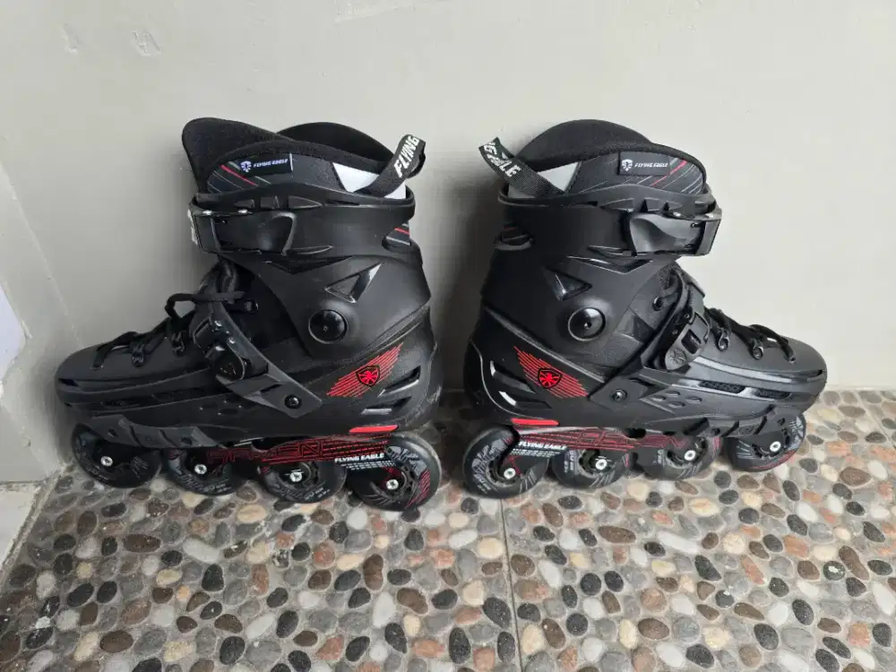 Sepatu Roda Flying Eagle Raven 4 Black , No. 44