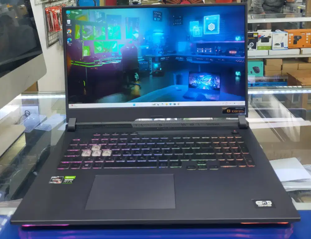 ASUS ROG STRIX G713Q