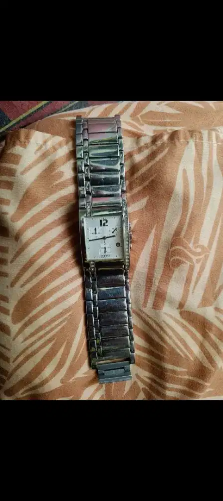 Dijual Jam Tangan Chrono Stainless Steel merk ternama Esprit Original.