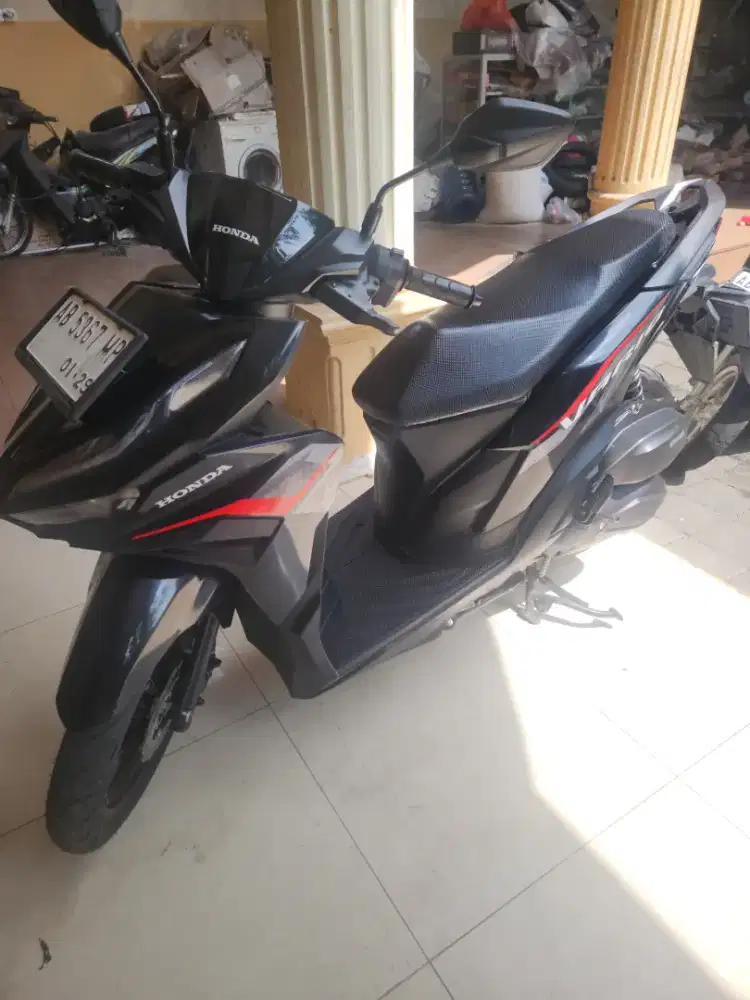 Vario 125 k2v hitam glosy  2024  Gbm