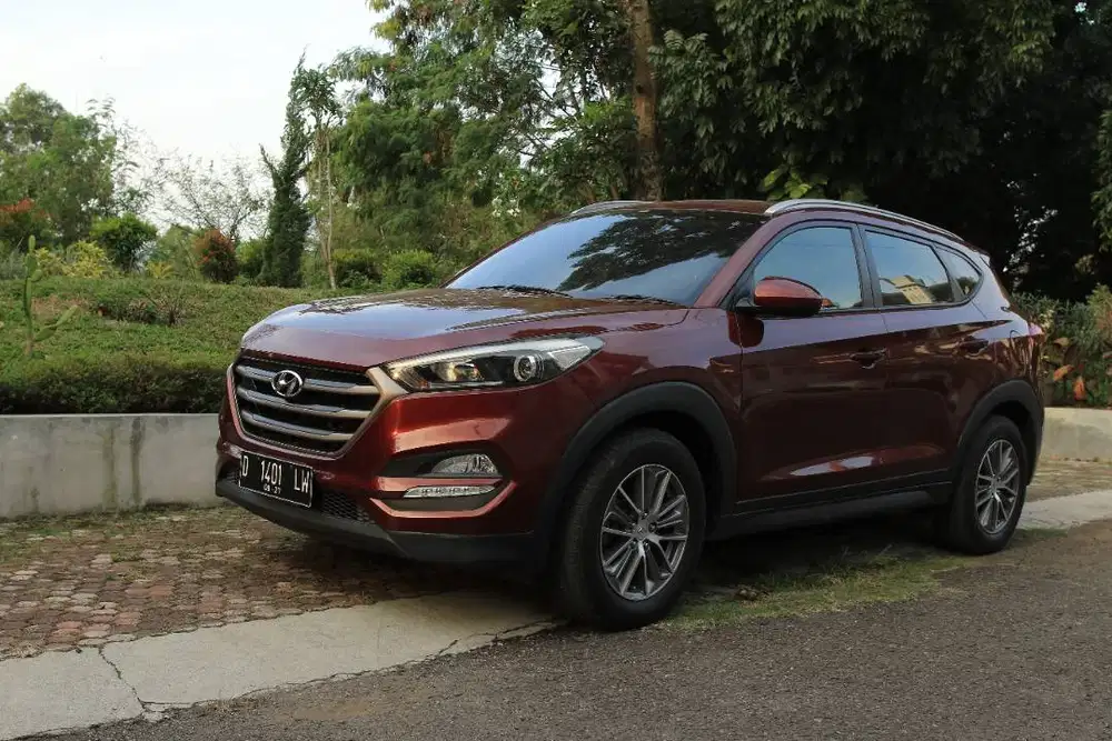 2016 Hyundai Tucson GLS 2.0 AT Merah Maroon - Pribadi