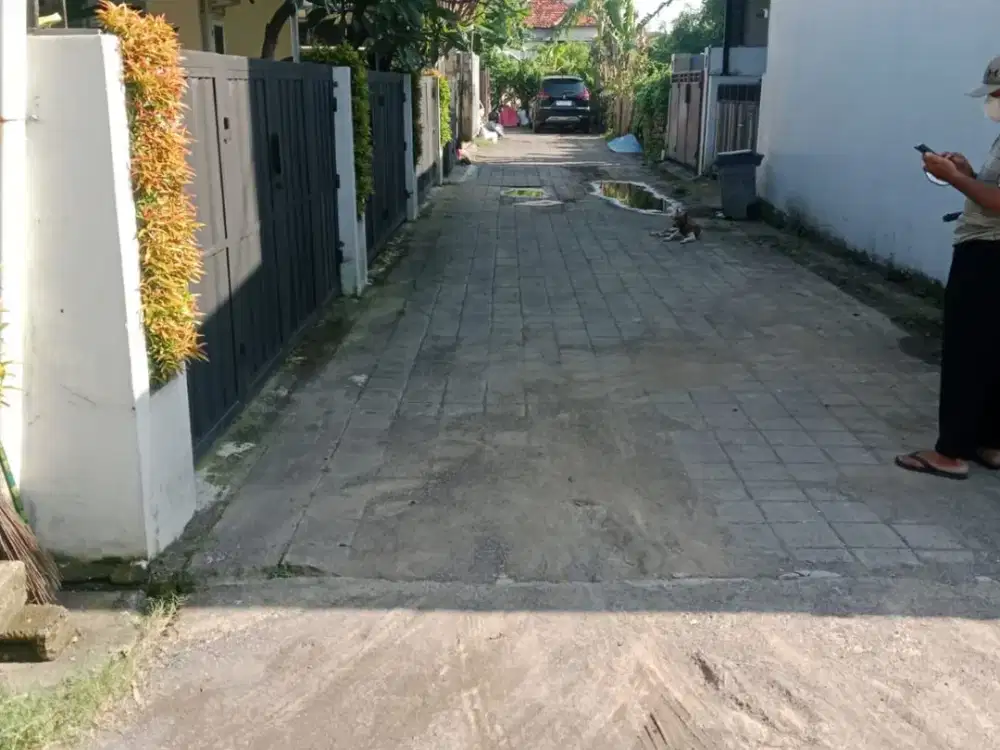 JUAL RUMAH NYAMAN DI PUSAT KOTA