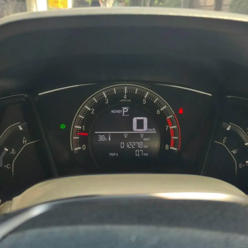 KM 10  Ribuan, ALL NEW CIVIC TURBO E HATCHBACK 
Tahun :  2017,