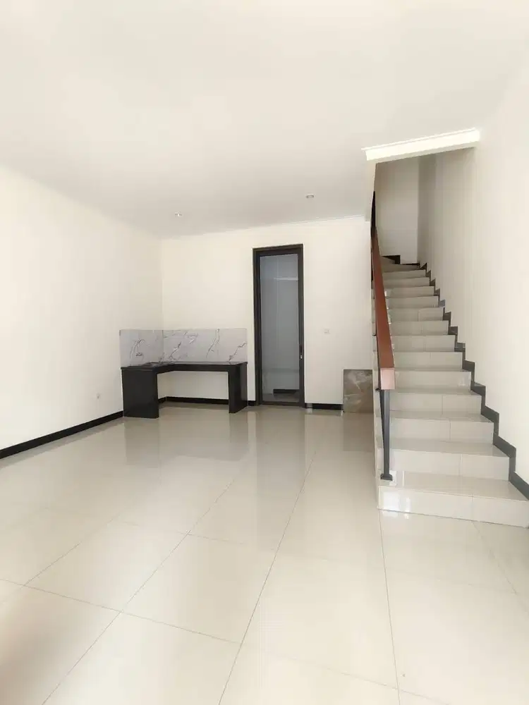 Disewakan Rumah Minimalis di Taman Kopo Indah TKI 5