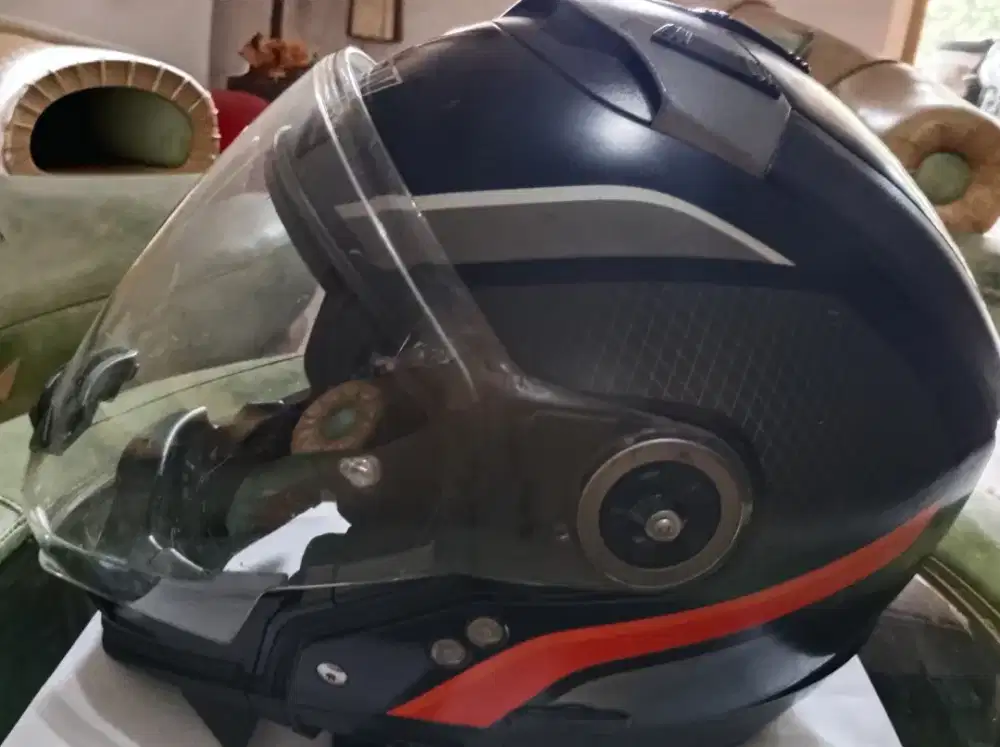 Helm Nolan Hitam