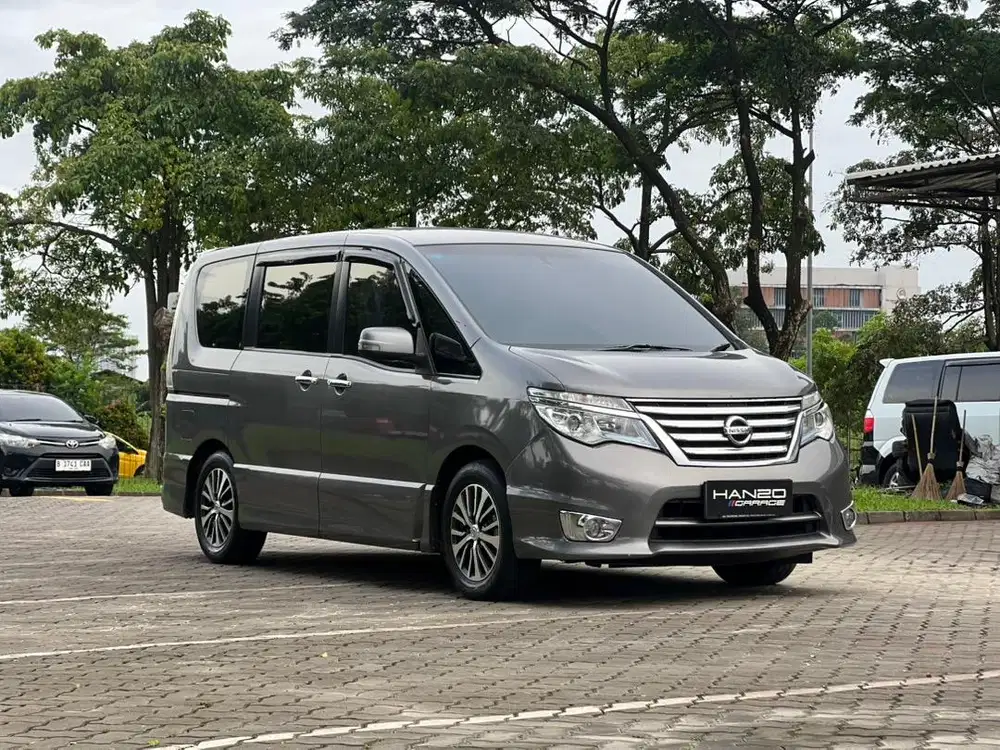[TDP 5juta] Nissan Serena 2.0 HWS AT Matic 2013 Grey AbuAbu