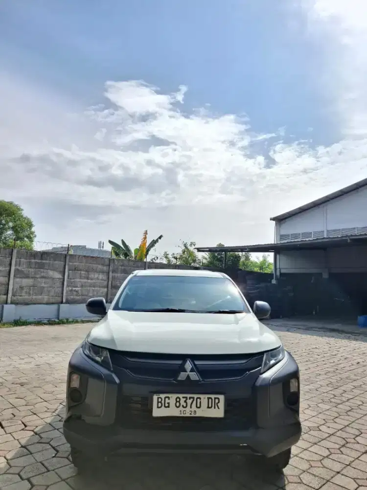 Triton 2023 SC (4×4) manual. Km 48rb