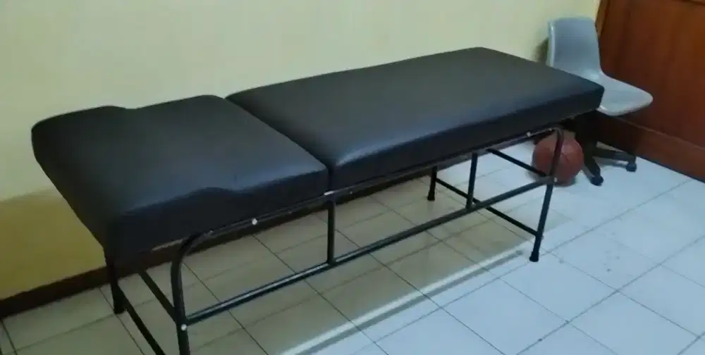 Bangku Massage Facial