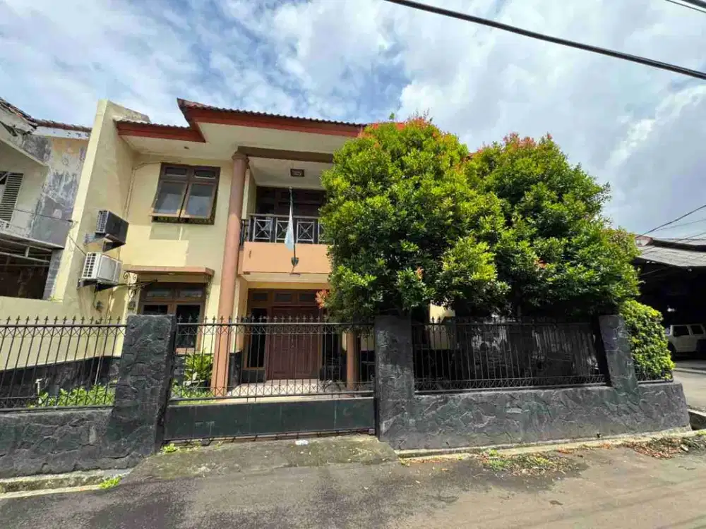 Di Jual Rumah 2 Lantai 3+1 Kamar Tidur di Pisangan Ciputat Tangsel