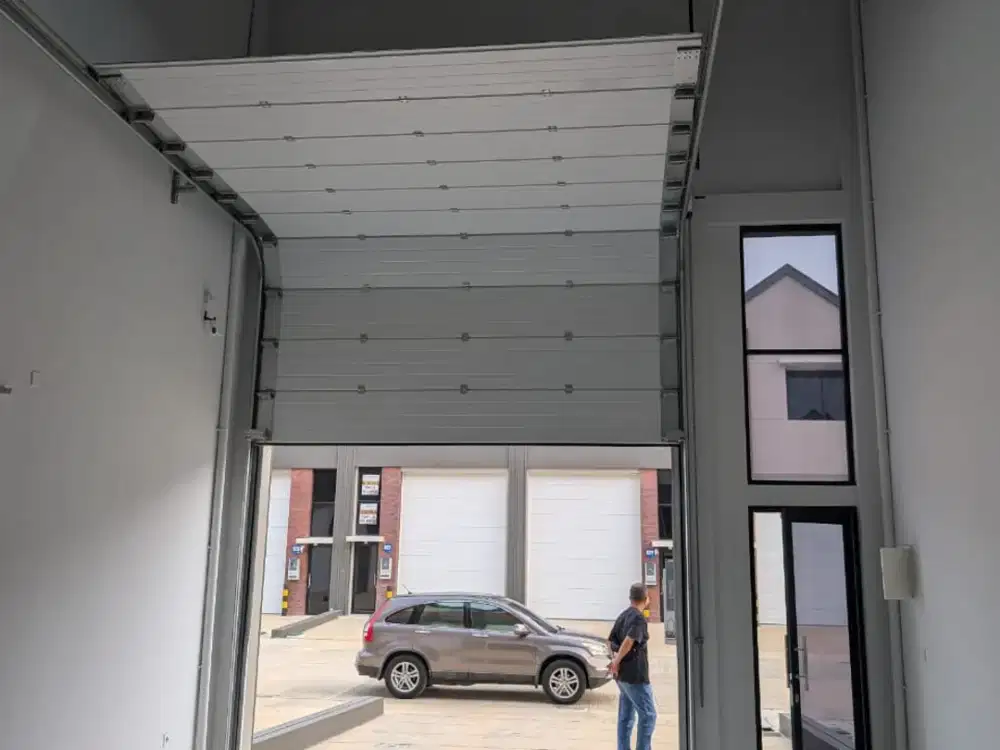 sewa gudang bizpark PIK 2 uk 6x20m kosongan standard