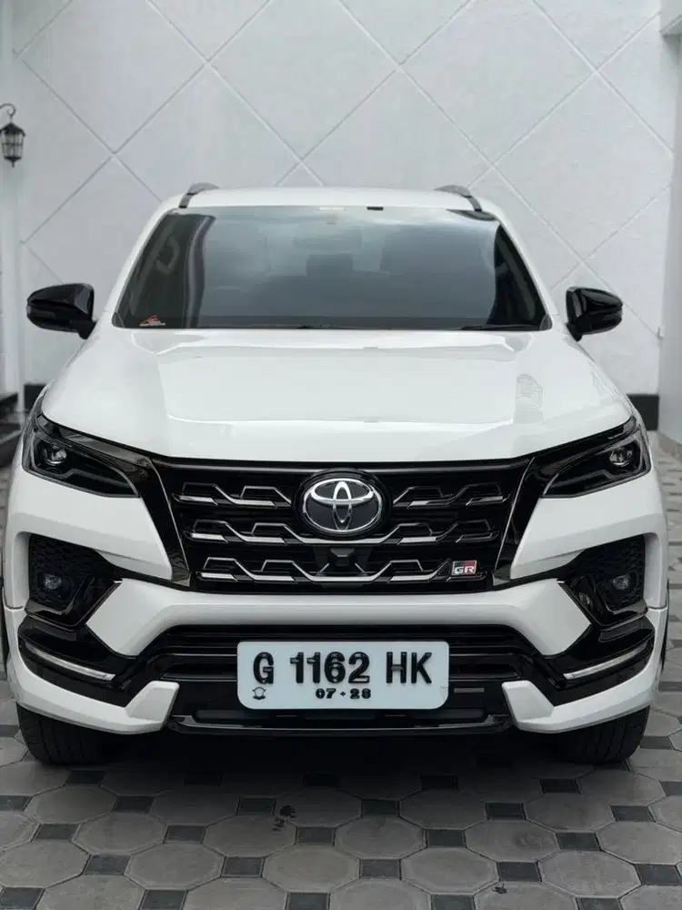 T.Fortuner 2.8 GR 2023 AT tgn 1