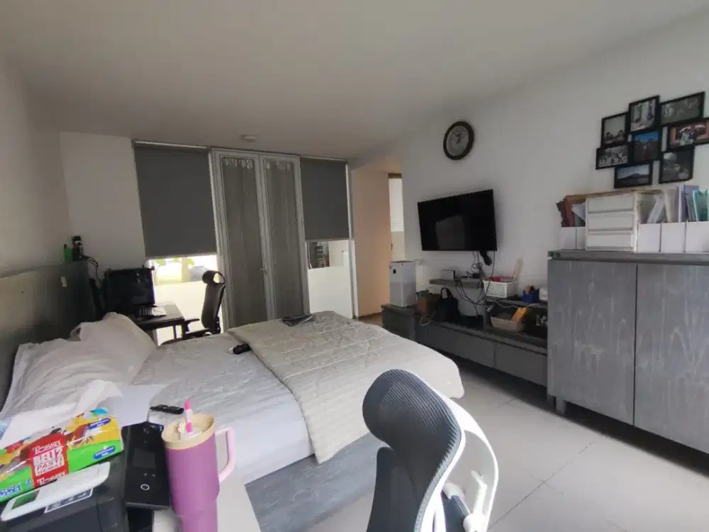 JUAL RUMAH MENGHADAP KE DANAU THE CROWN PHG PONDOK HIJAU GOLF GADING SERPONG