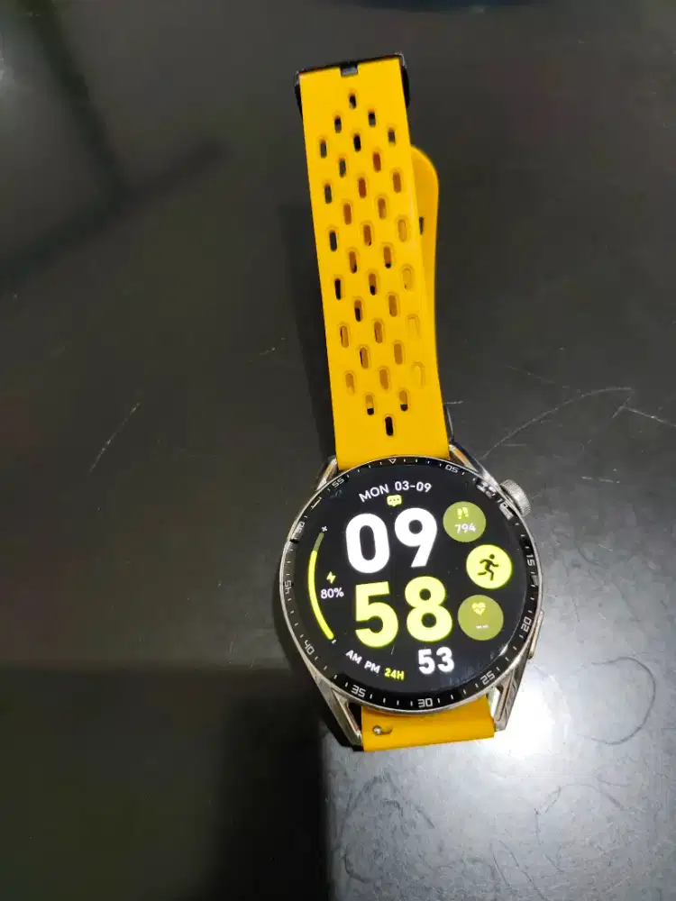 Huawei Watch GT 3 46mm
Warna Metal – Fullset Mulus