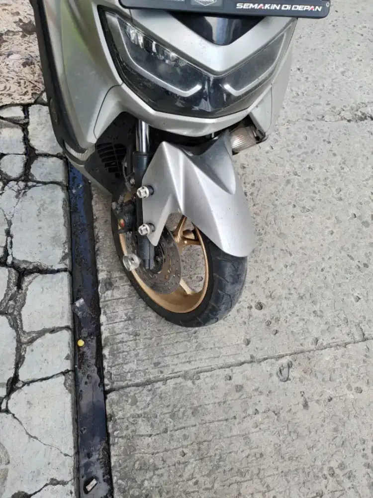 Nmax New 155 Silver No PR