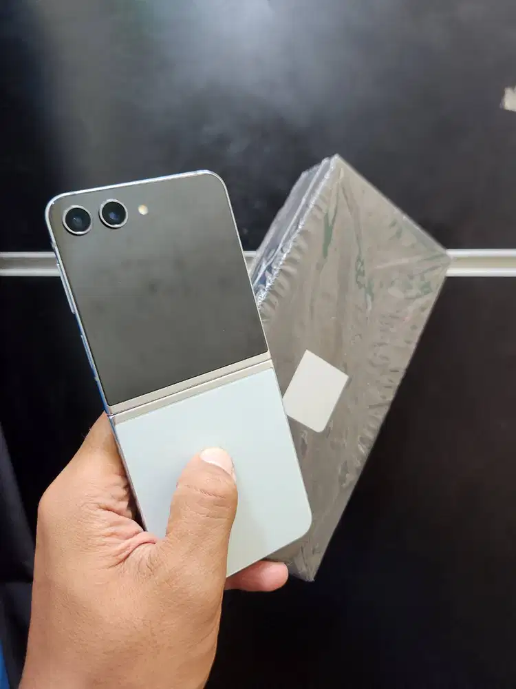 samsung z flip 5 256gb sein lengkap ori mulus