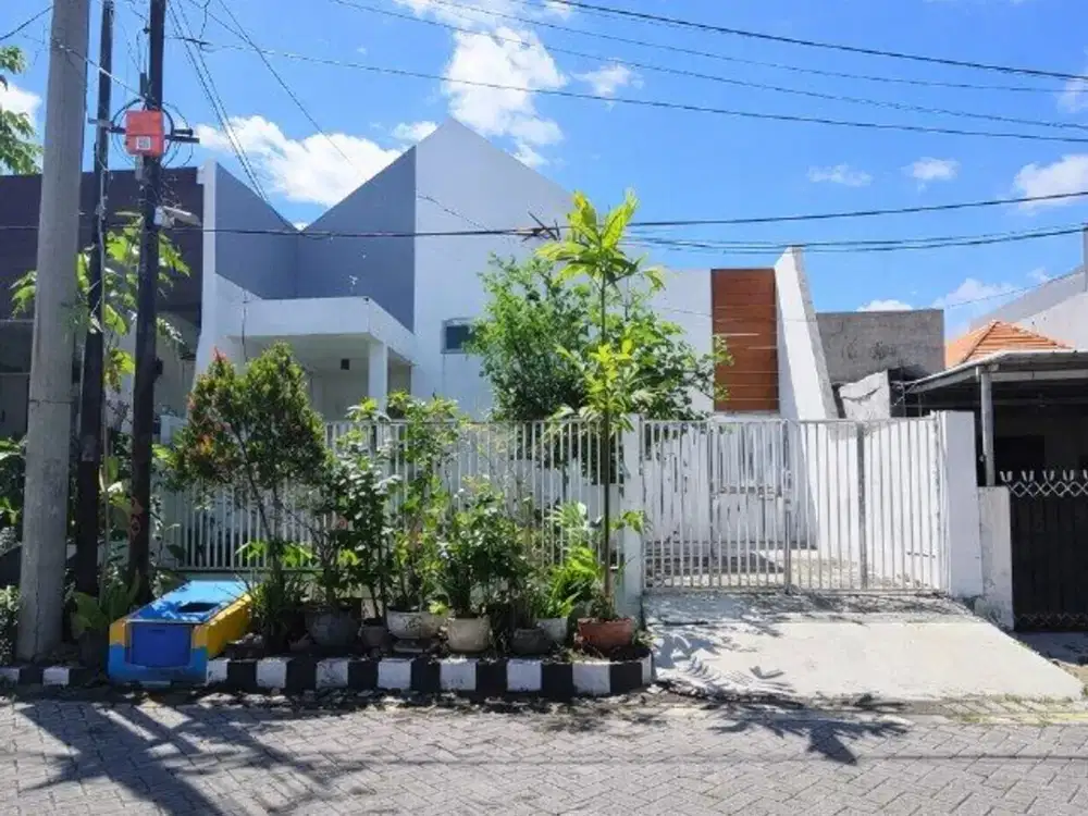 Rumah Bhaskara, Mulyosari New • Minimalis • Row 2 Mobil