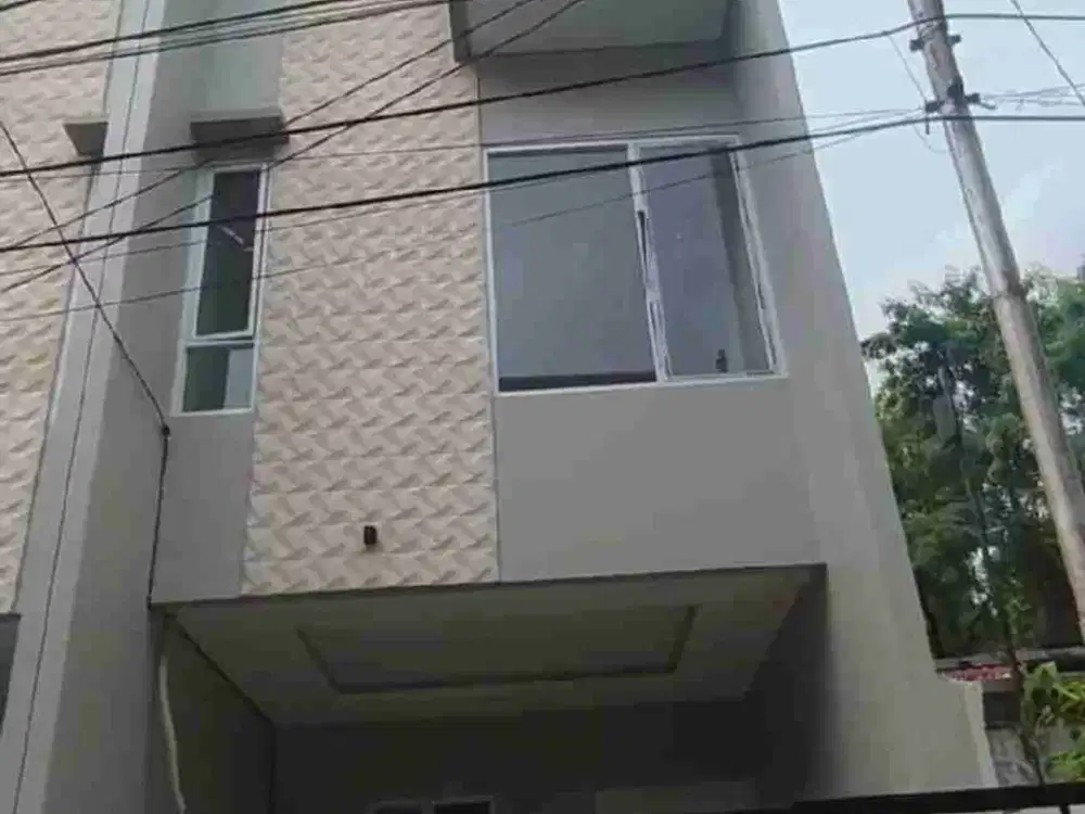 RUMAH BARU SIAP HUNI 3 LANTAI DURI KEPA